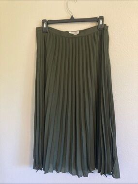 Tahari Olive Green Pleated Midi Skirt